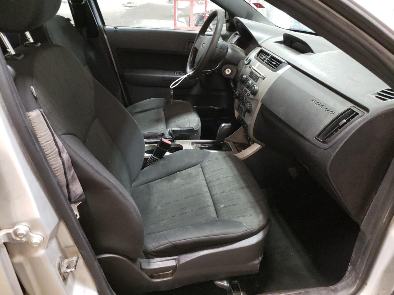 Photo 5 from auction – 2010 FORD FOCUS SE with VIN 1FAHP3FNXAW222293
