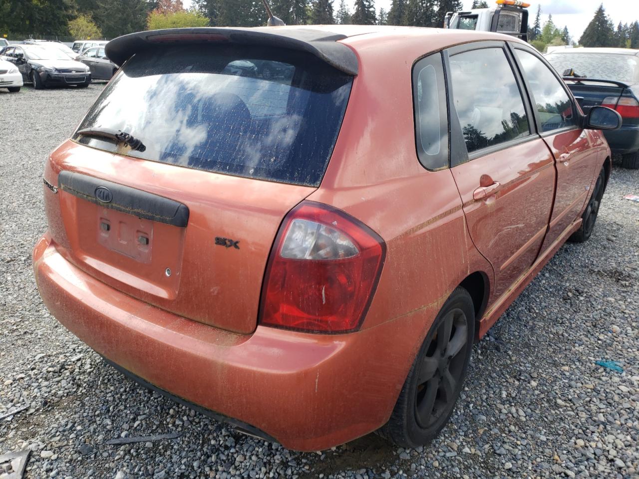 Photo 4 from auction – 2007 KIA SPECTRA5 S with VIN KNAFE161075002052