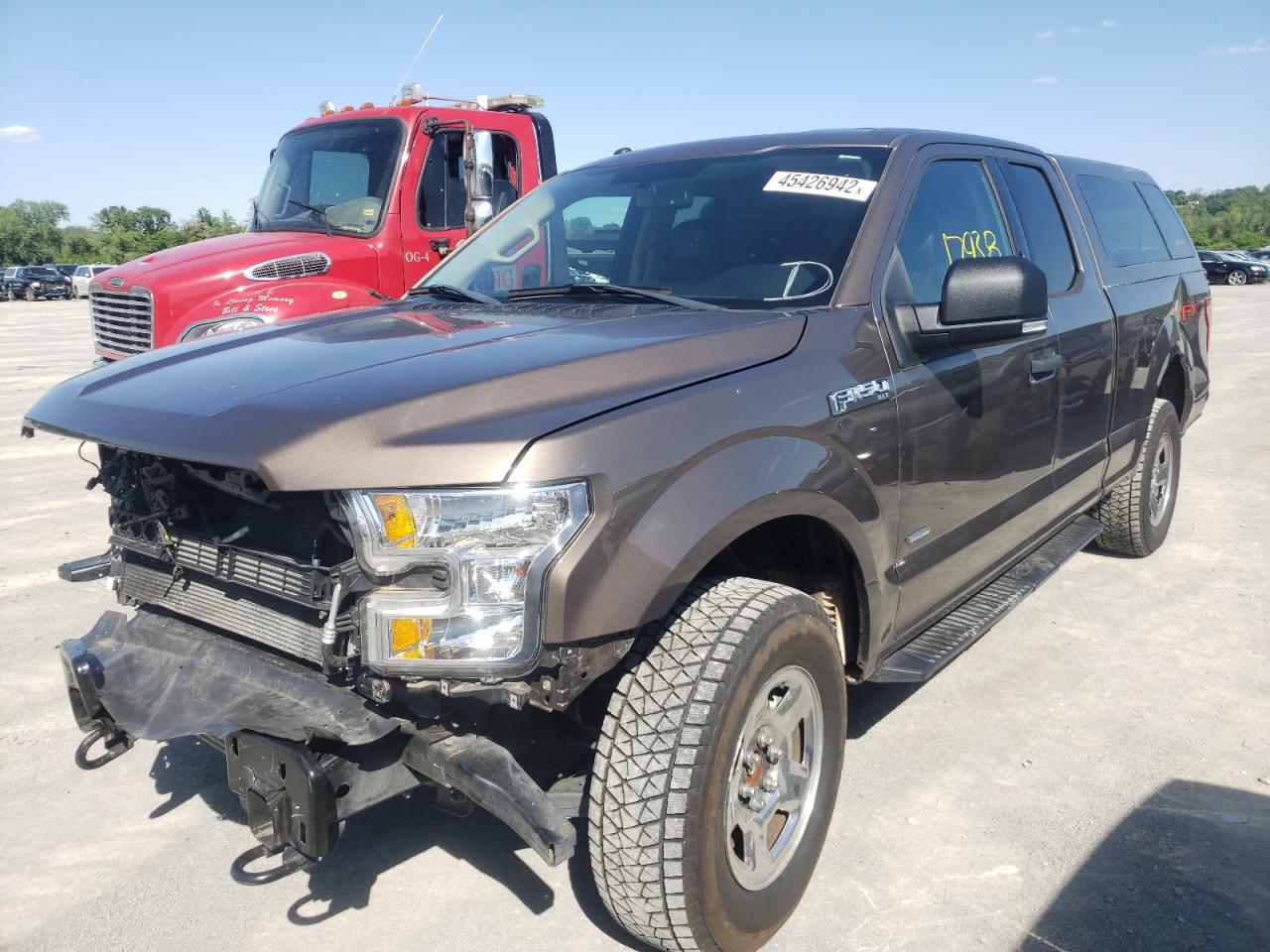 Photo 2 from auction – 2016 FORD F150 SUPER with VIN 1FTFX1EG2GKE90490