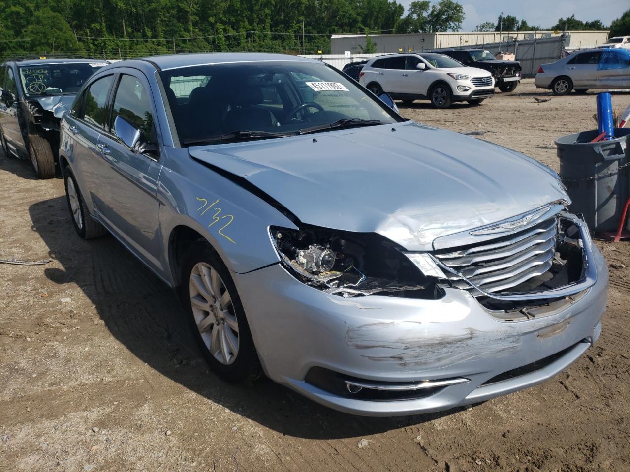 CHRYSLER 200 LIMITE 2014 with VIN 1C3CCBCG1EN156216 - Photo from auction