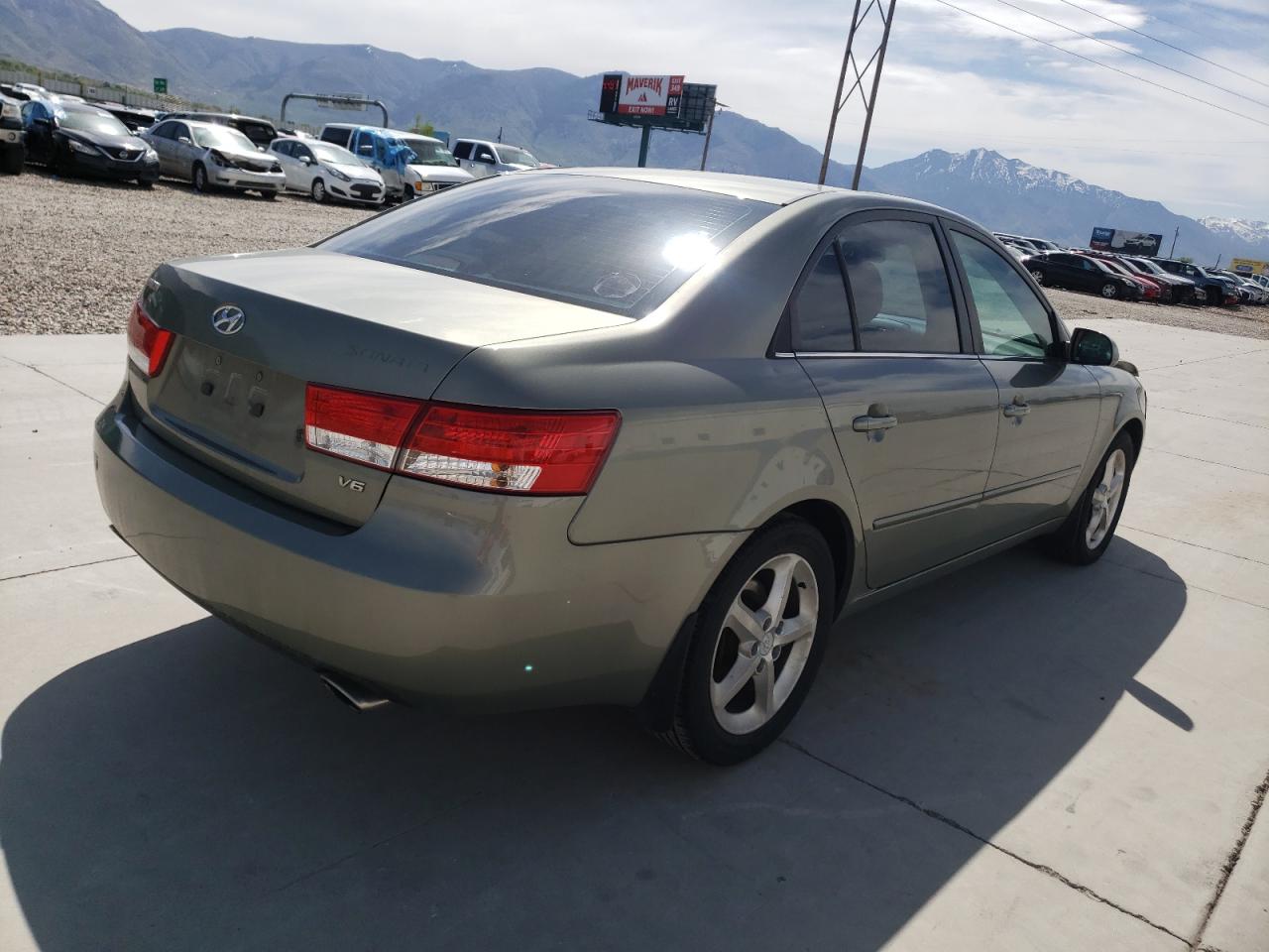 Photo 4 from auction – 2007 HYUNDAI SONATA SE with VIN 5NPEU46F27H203045