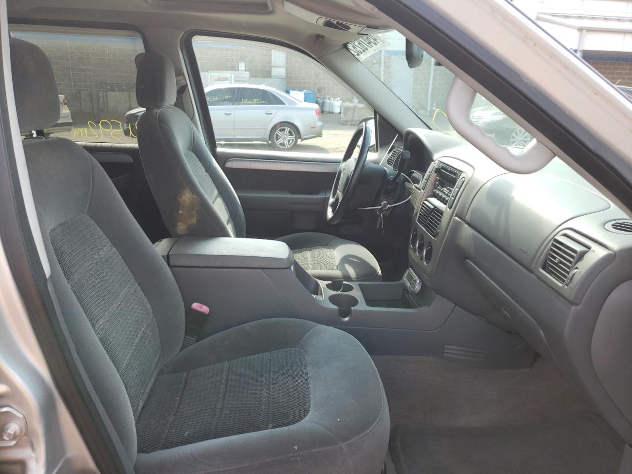 Photo 5 from auction – 2003 FORD EXPLORER X with VIN 1FMZU73K33UB47116