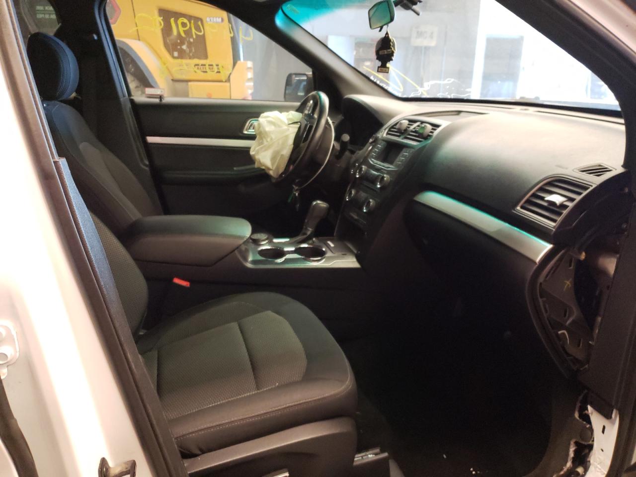 Photo 5 from auction – 2017 FORD EXPLORER X with VIN 1FM5K8DH9HGA09888