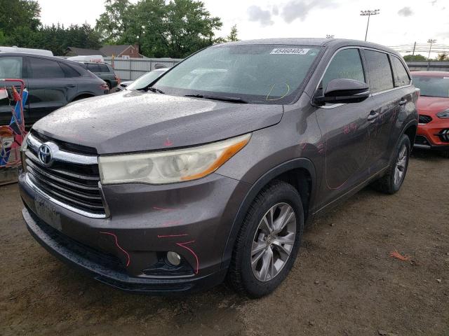 Photo 2 from auction – 2015 TOYOTA HIGHLANDER with VIN 5TDZKRFH6FS099674