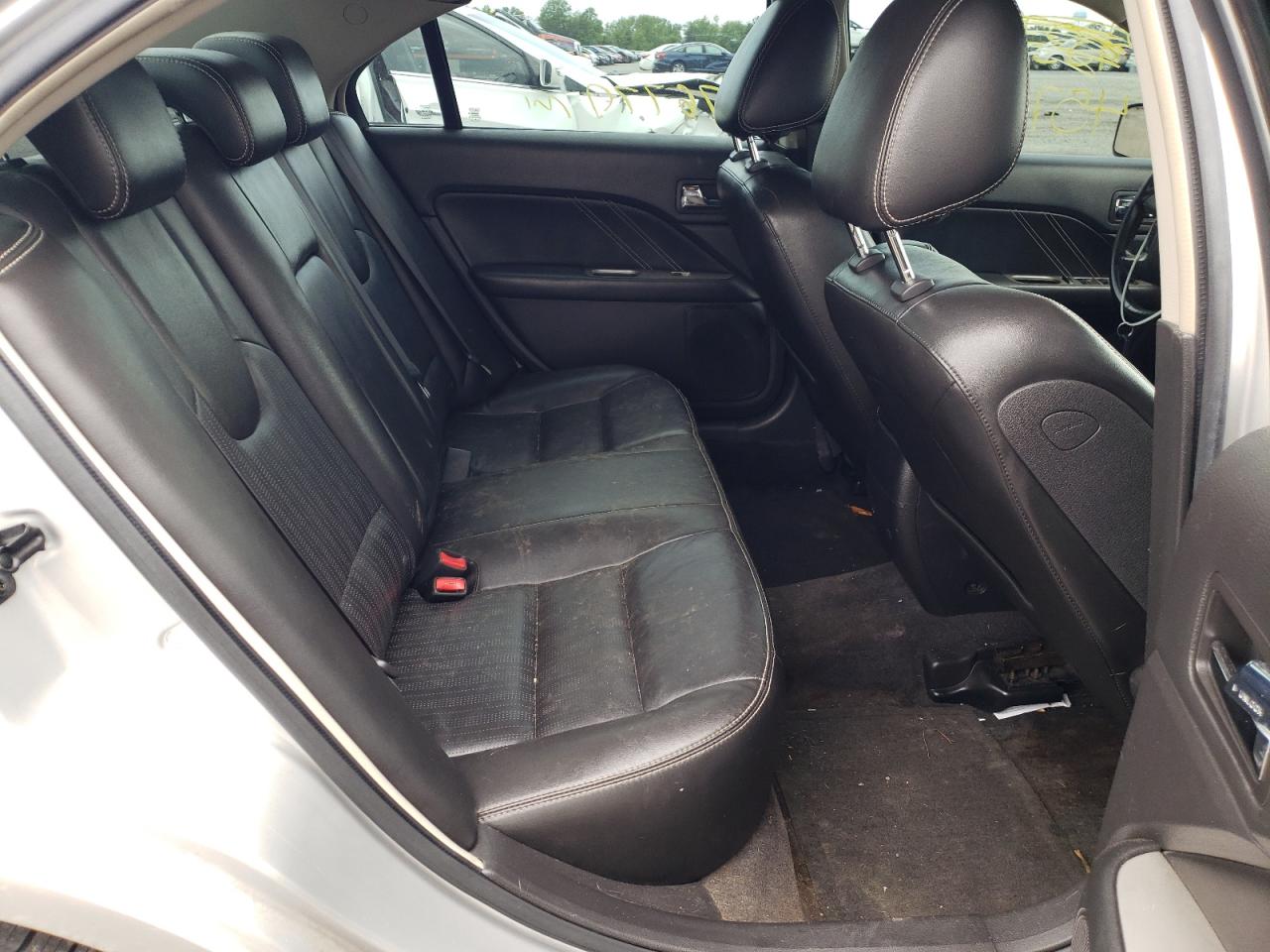 Photo 6 from auction – 2010 FORD FUSION with VIN 3FAHP0KC1AR110374