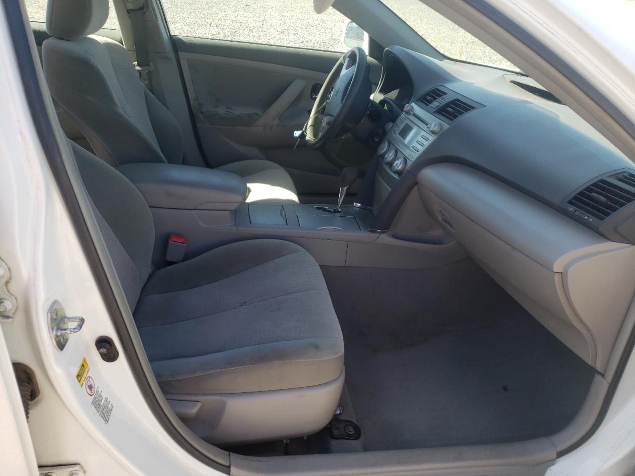 Photo 5 from auction – 2011 TOYOTA CAMRY BASE with VIN 4T1BF3EK5BU660481