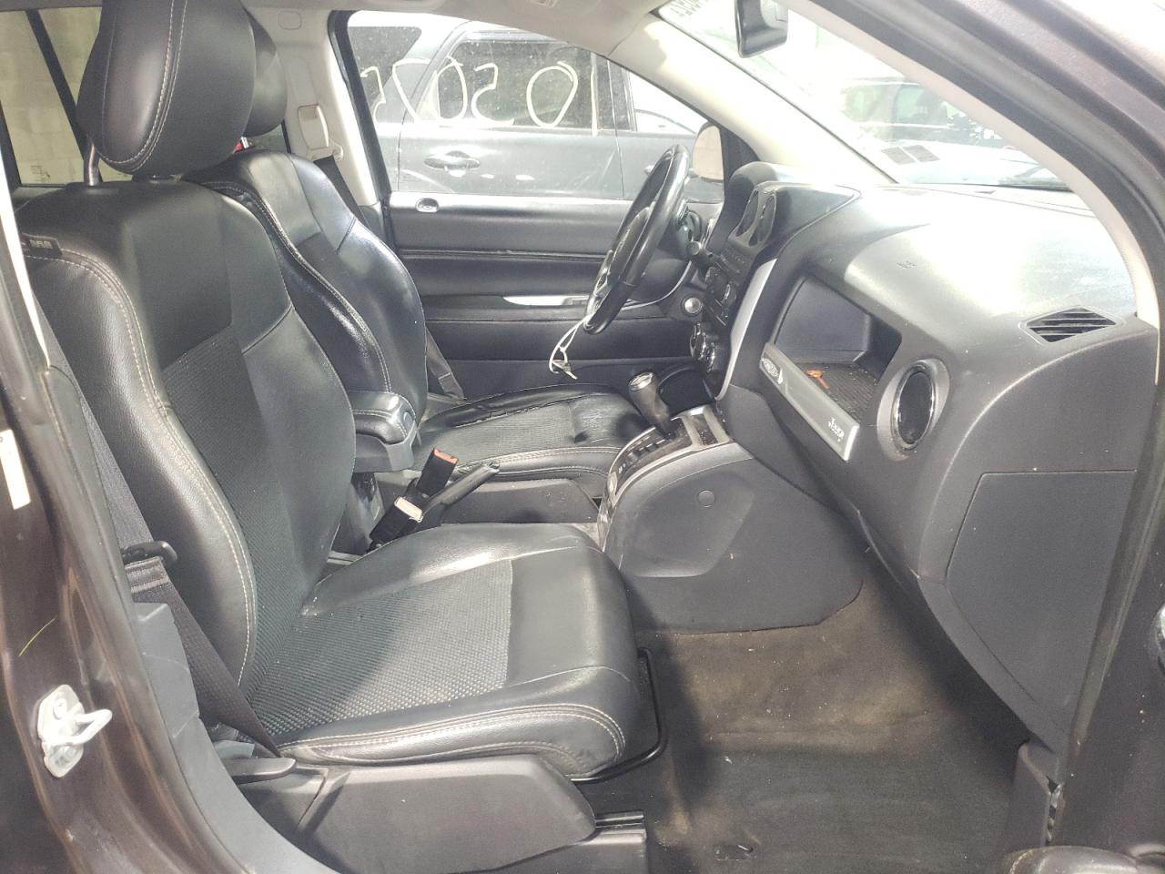 Photo 5 from auction – 2016 JEEP COMPASS LA with VIN 1C4NJDEB1GD616393