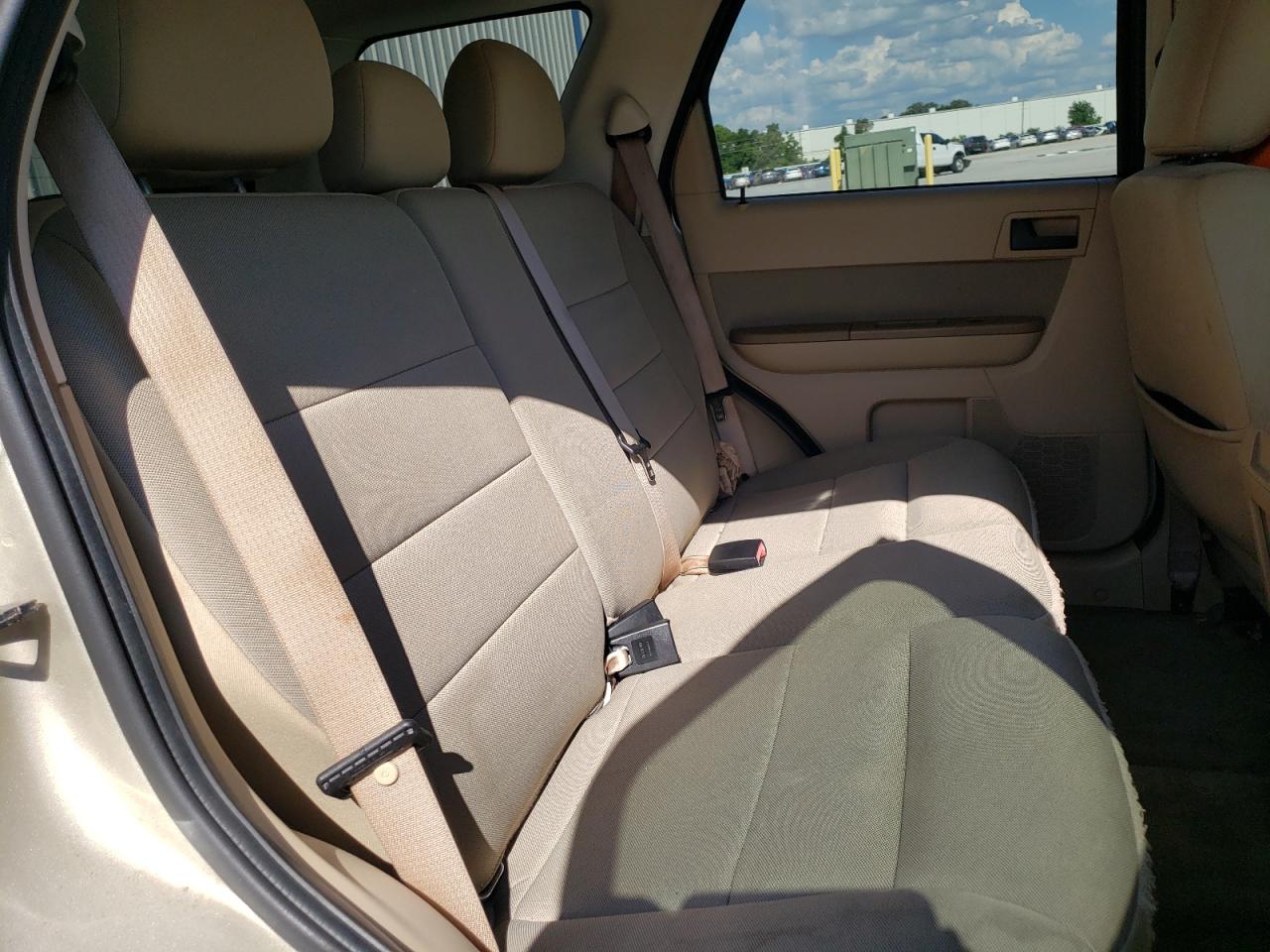 Photo 6 from auction – 2011 FORD ESCAPE XLT with VIN 1FMCU0DG9BKB65928