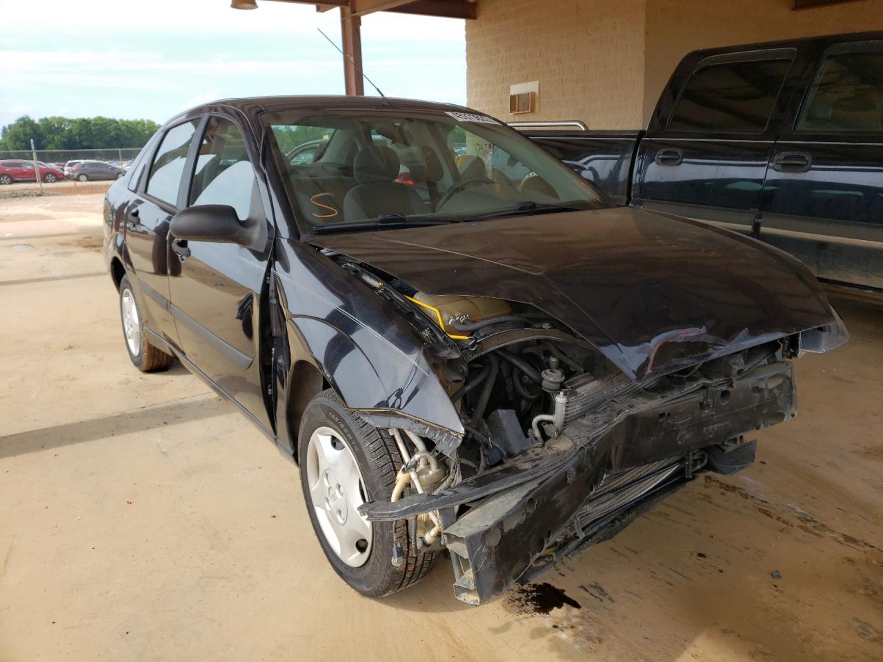FORD FOCUS LX 2004 with VIN 1FAFP33P54W129375 - Photo from auction
