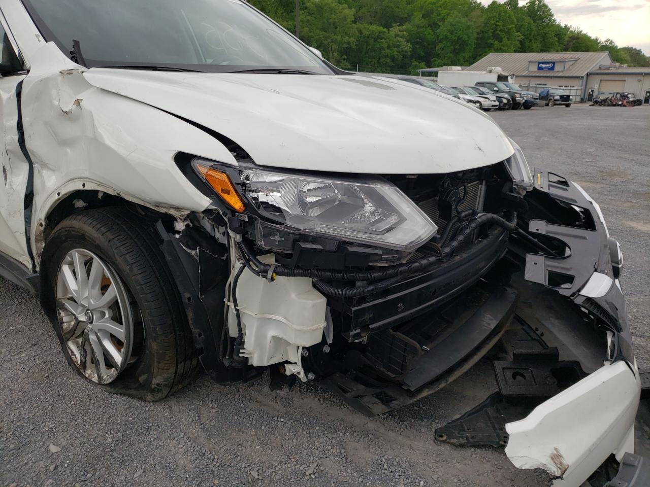 Photo 9 from auction – 2017 NISSAN ROGUE S with VIN KNMAT2MV6HP517433