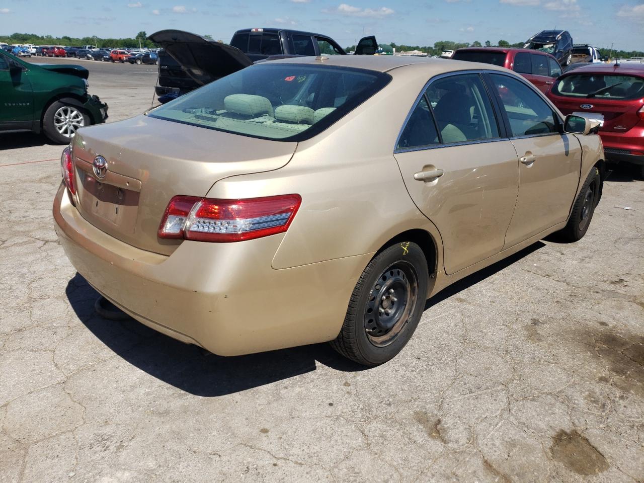 Photo 4 from auction – 2011 TOYOTA CAMRY BASE with VIN 4T1BF3EK7BU708711