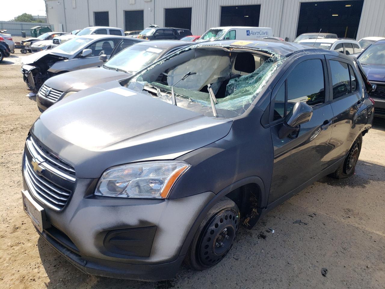 Photo 2 from auction – 2016 CHEVROLET TRAX LS with VIN 3GNCJKSB9GL267808
