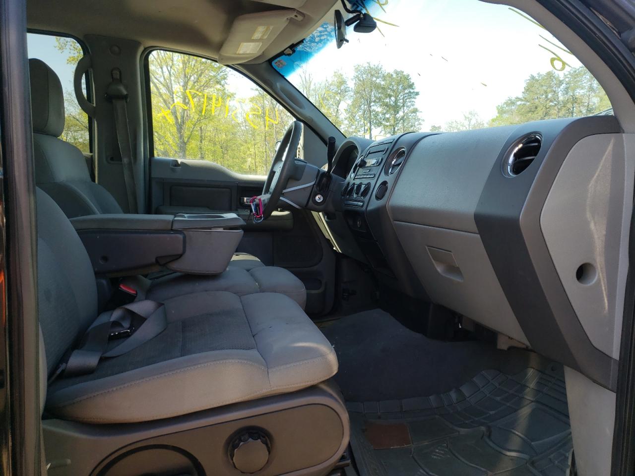 Photo 5 from auction – 2004 FORD F150 SUPER with VIN 1FTRW14W44KC21606