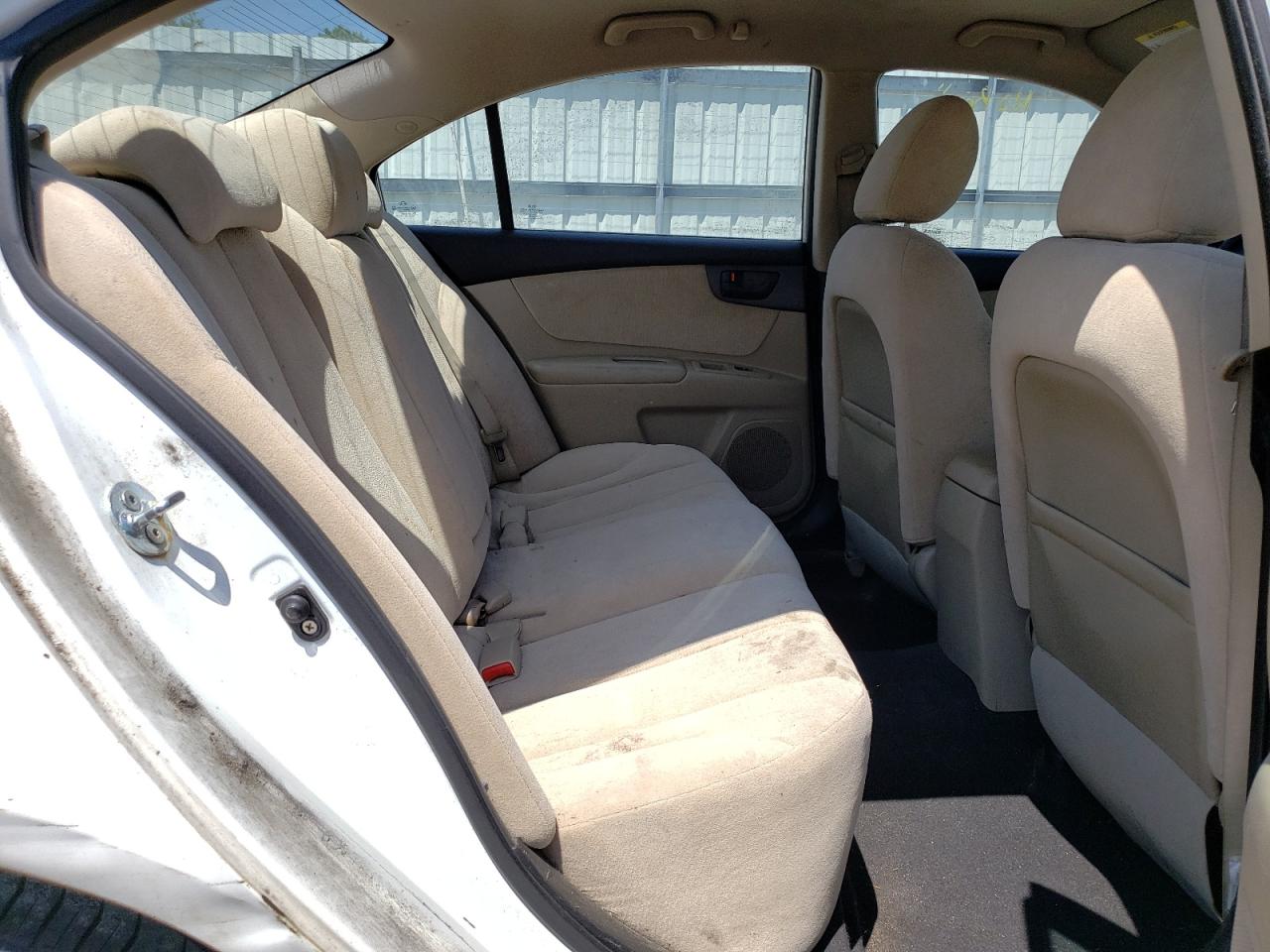 Photo 6 from auction – 2010 KIA OPTIMA LX with VIN KNAGG4A83A5404921