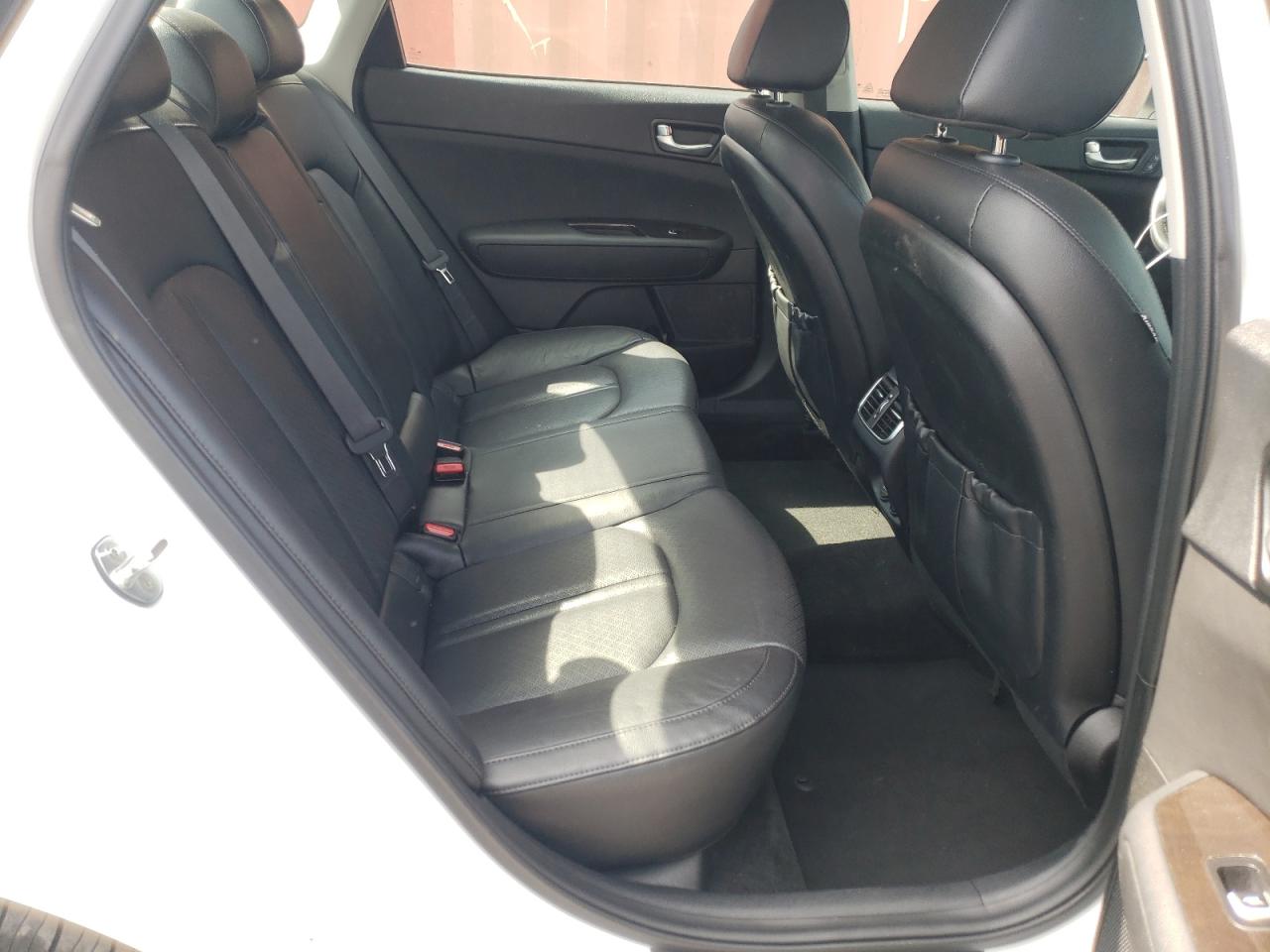 Photo 6 from auction – 2018 KIA OPTIMA EX with VIN 5XXGU4L30JG258115