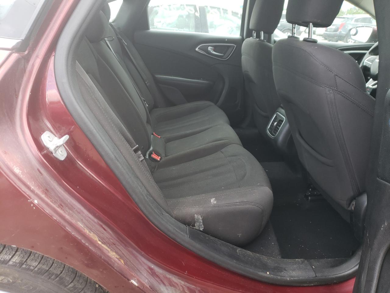 Photo 6 from auction – 2015 CHRYSLER 200 LIMITE with VIN 1C3CCCAB1FN605201