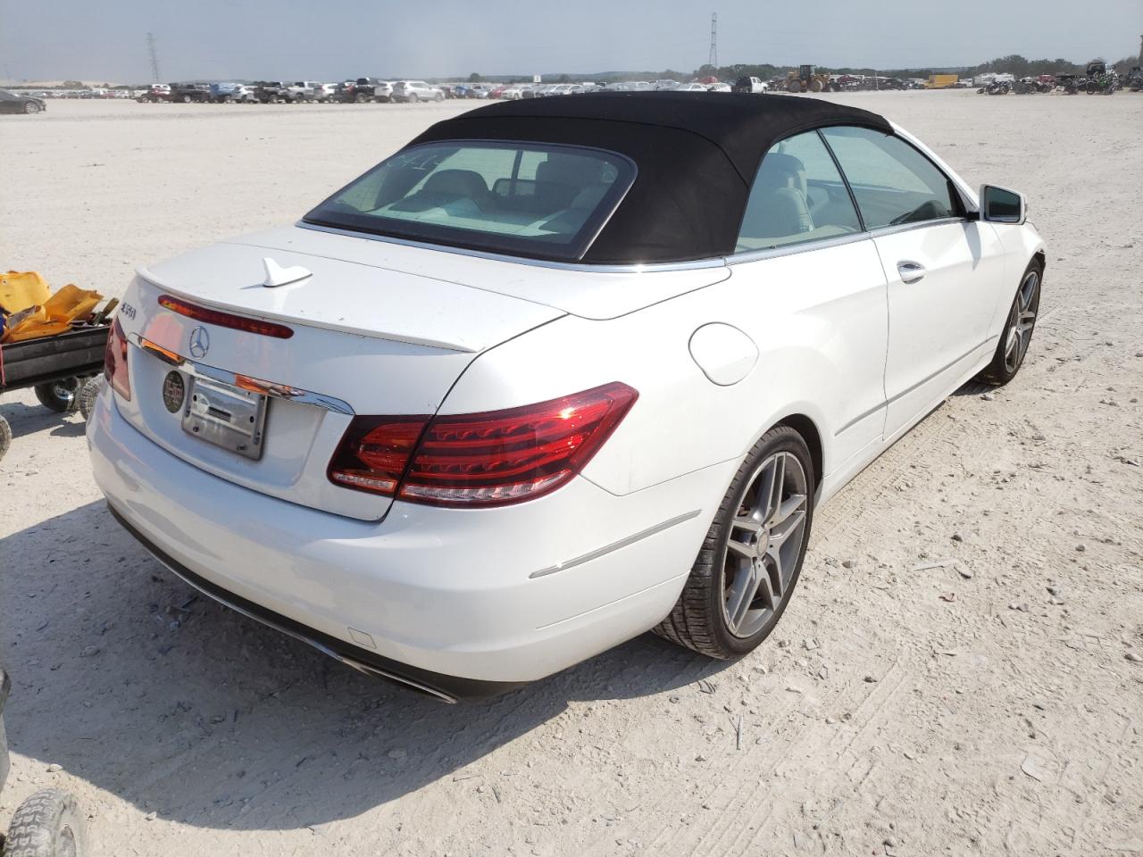 Photo 4 from auction – 2014 MERCEDES-BENZ E 350 with VIN WDDKK5KF3EF255463