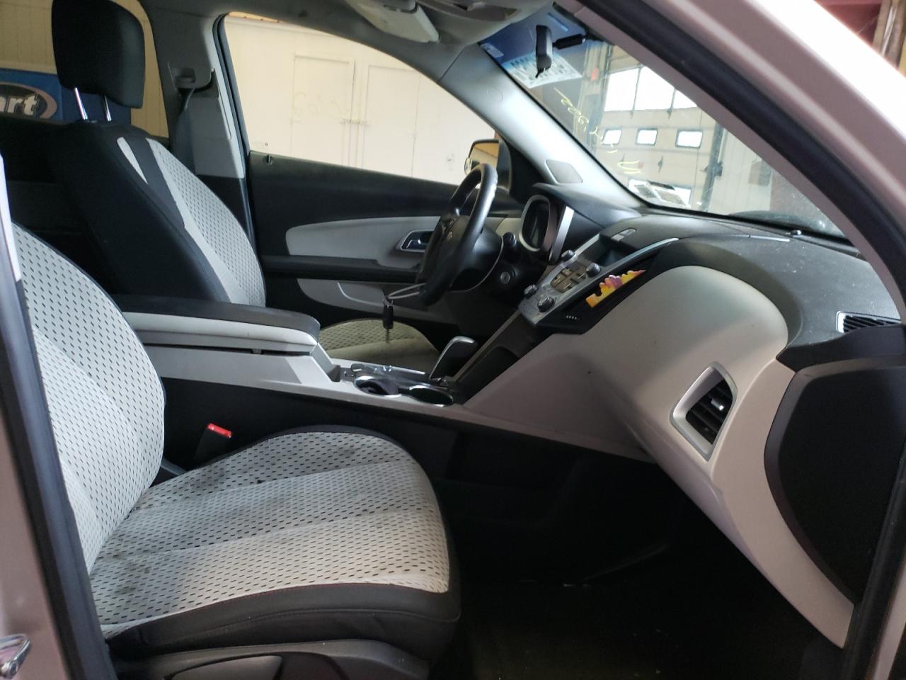 Photo 5 from auction – 2011 CHEVROLET EQUINOX LS with VIN 2CNFLCEC0B6425584