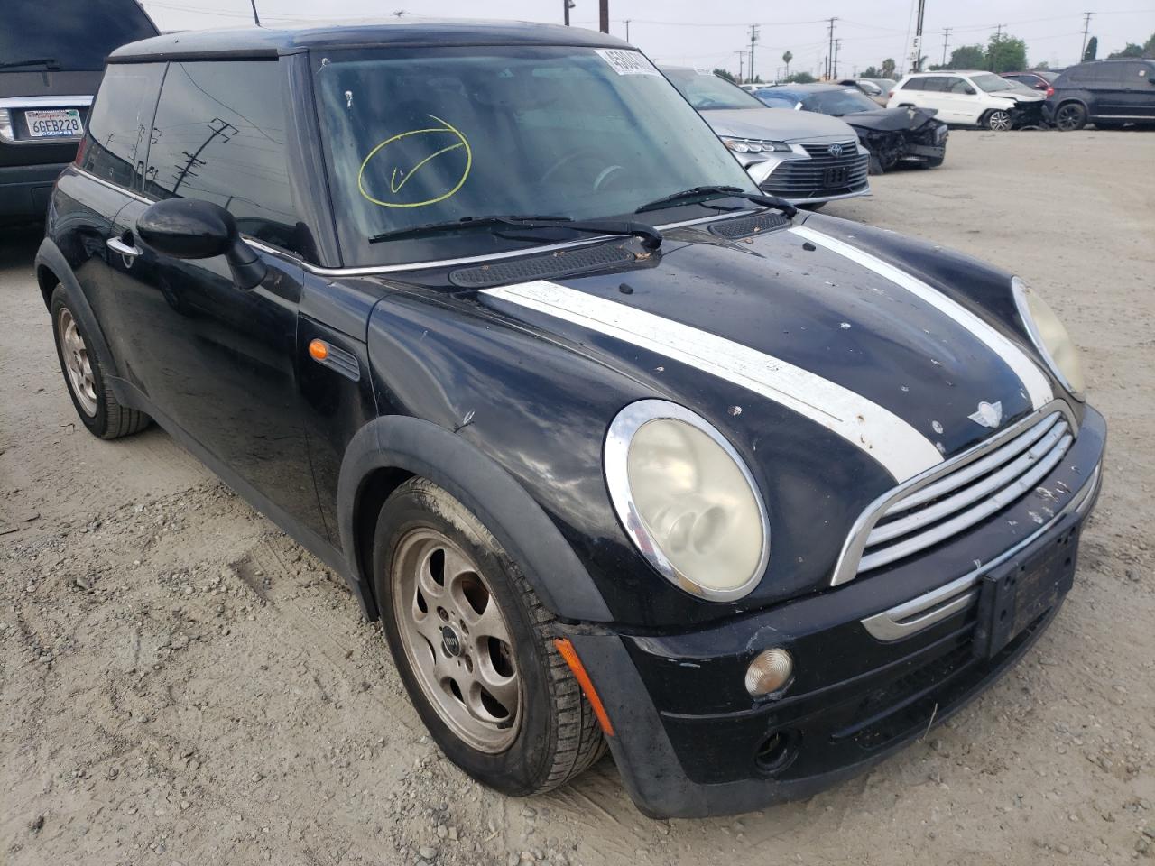 MINI COOPER 2005 with VIN WMWRC33425TJ68692 - Photo from auction
