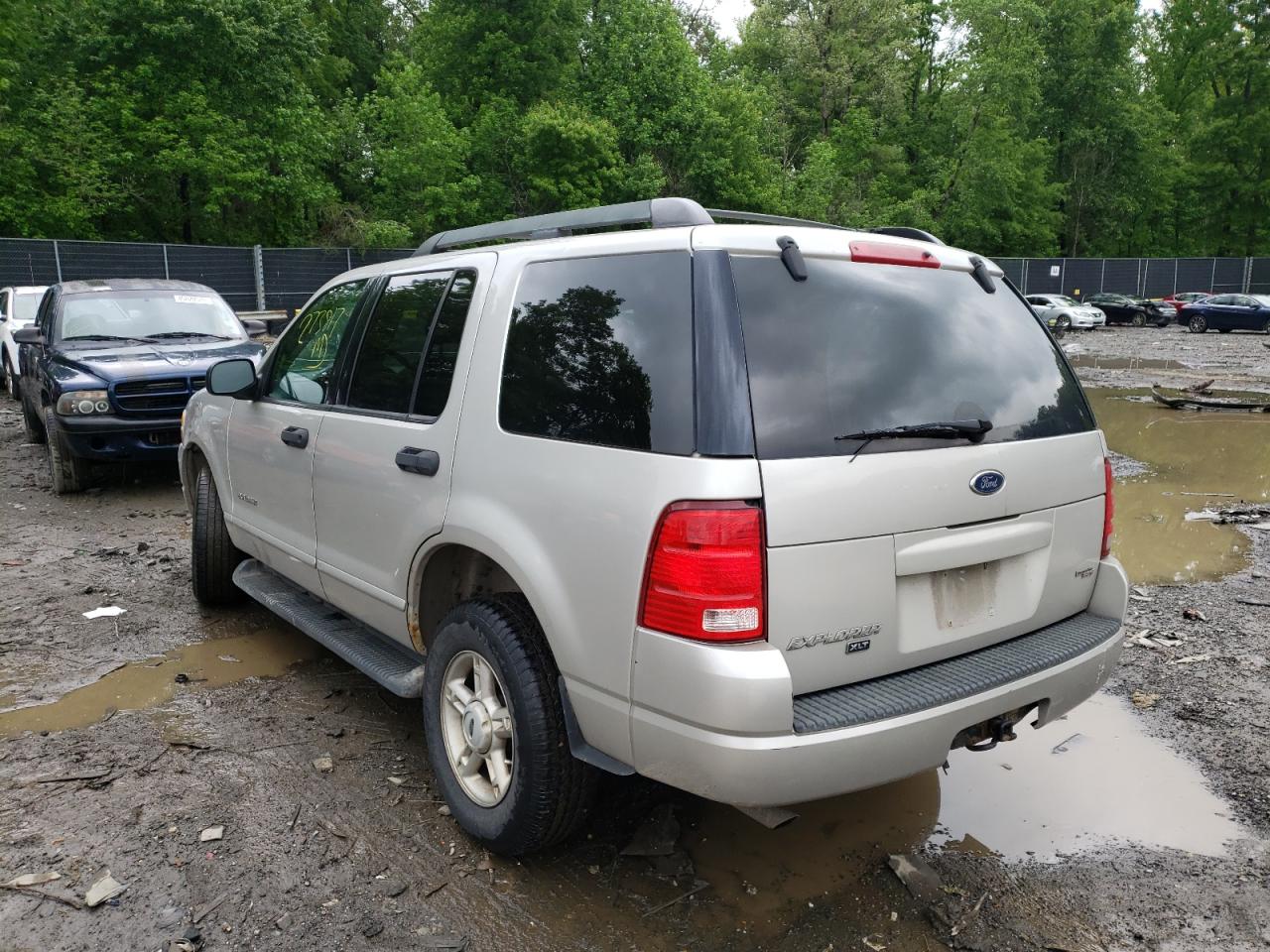 Photo 15 from auction – 2005 FORD EXPLORER X with VIN 1FMZU73K45ZA61500