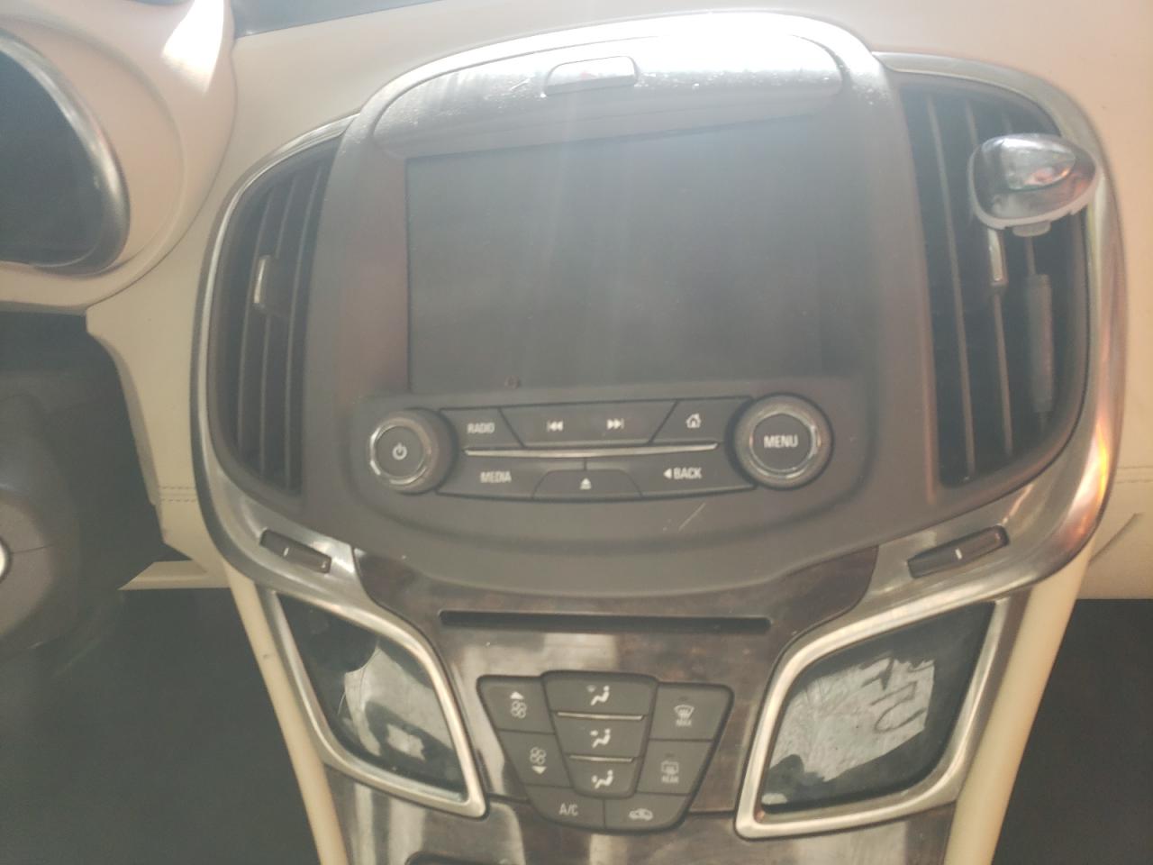 Photo 9 from auction – 2015 BUICK LACROSSE with VIN 1G4GA5G30FF268847