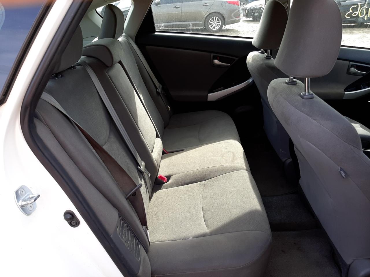 Photo 6 from auction – 2014 TOYOTA PRIUS with VIN JTDKN3DU1E1755989