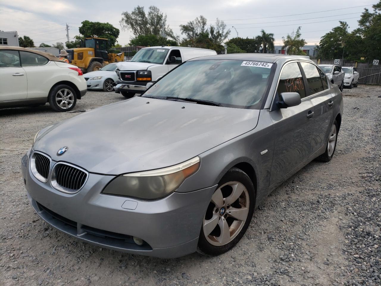 Photo 2 from auction – 2007 BMW 525 I with VIN WBANE53577CY06452