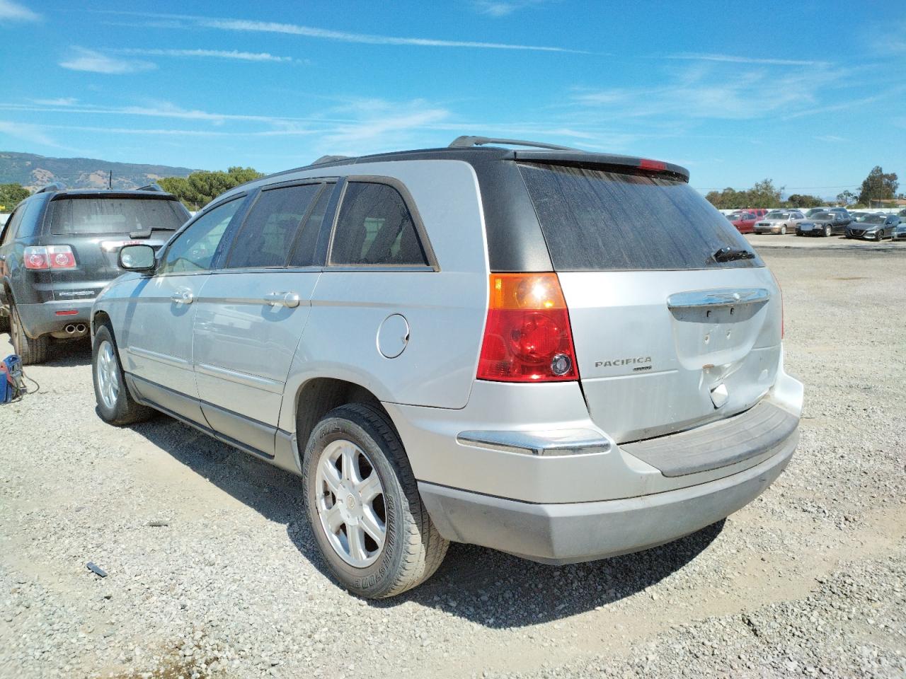 Photo 3 from auction – 2006 CHRYSLER PACIFICA T with VIN 2A4GM68426R754412