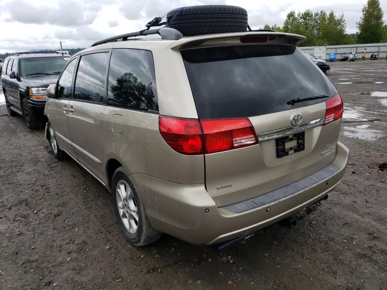 Photo 3 from auction – 2005 TOYOTA SIENNA XLE with VIN 5TDBA22C25S047155