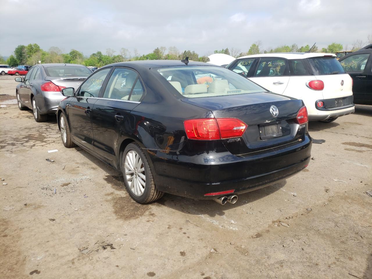 Photo 3 from auction – 2011 VOLKSWAGEN JETTA SEL with VIN 3VWLZ7AJ8BM331277