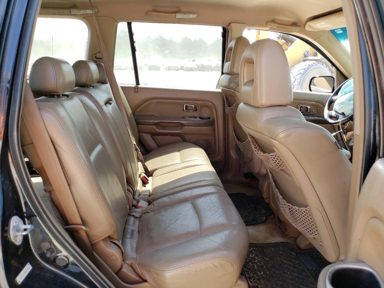 Photo 6 from auction – 2004 HONDA PILOT EXL with VIN 2HKYF18724H605056