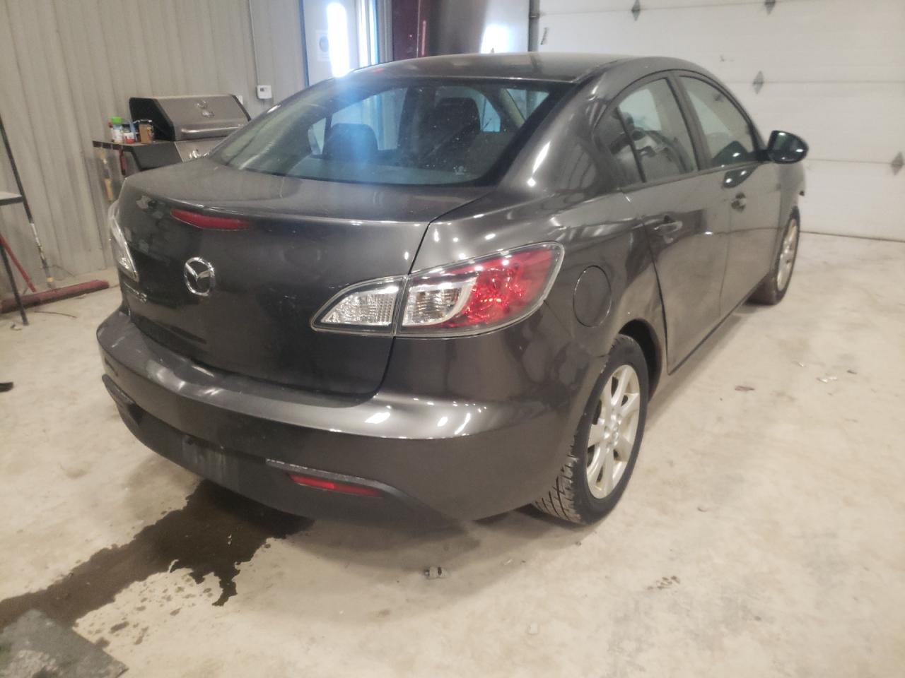 Photo 4 from auction – 2011 MAZDA 3 I with VIN JM1BL1VF2B1410671