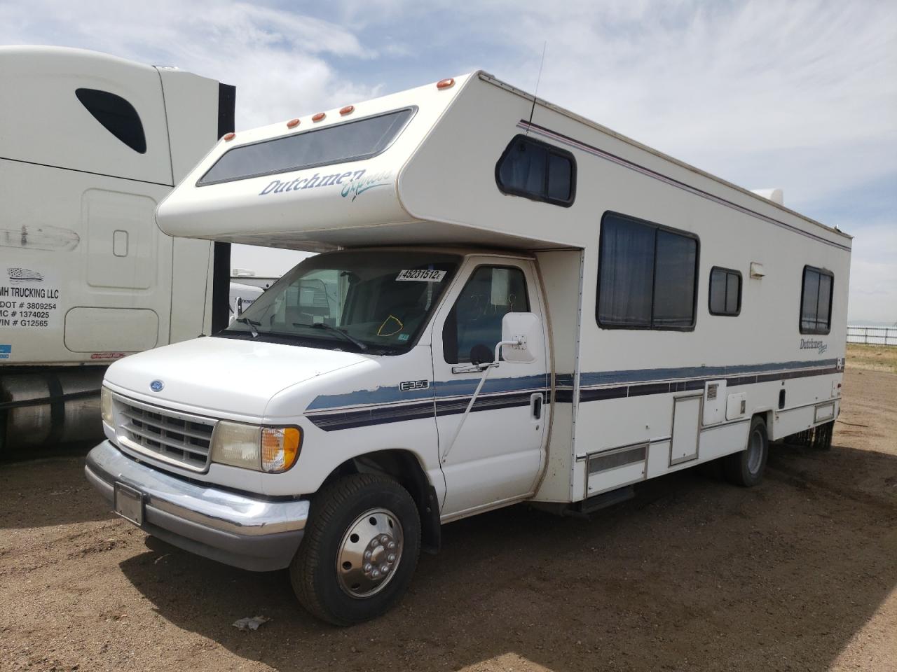 Photo 2 from auction – 1997 DUTC MOTORHOME with VIN 1FDKE30G4THB47285