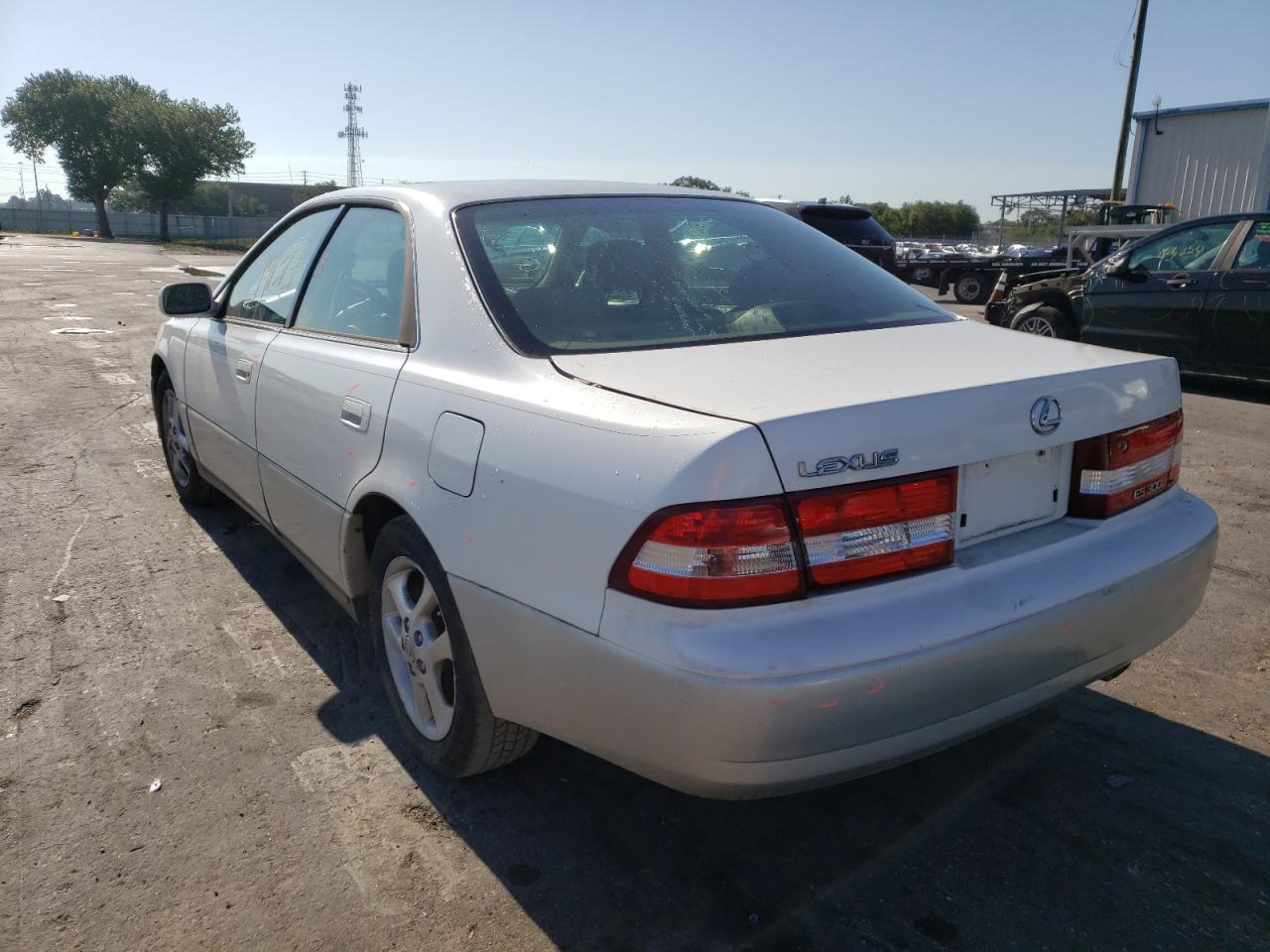 Photo 3 from auction – 2001 LEXUS ES 300 with VIN JT8BF28G910307476