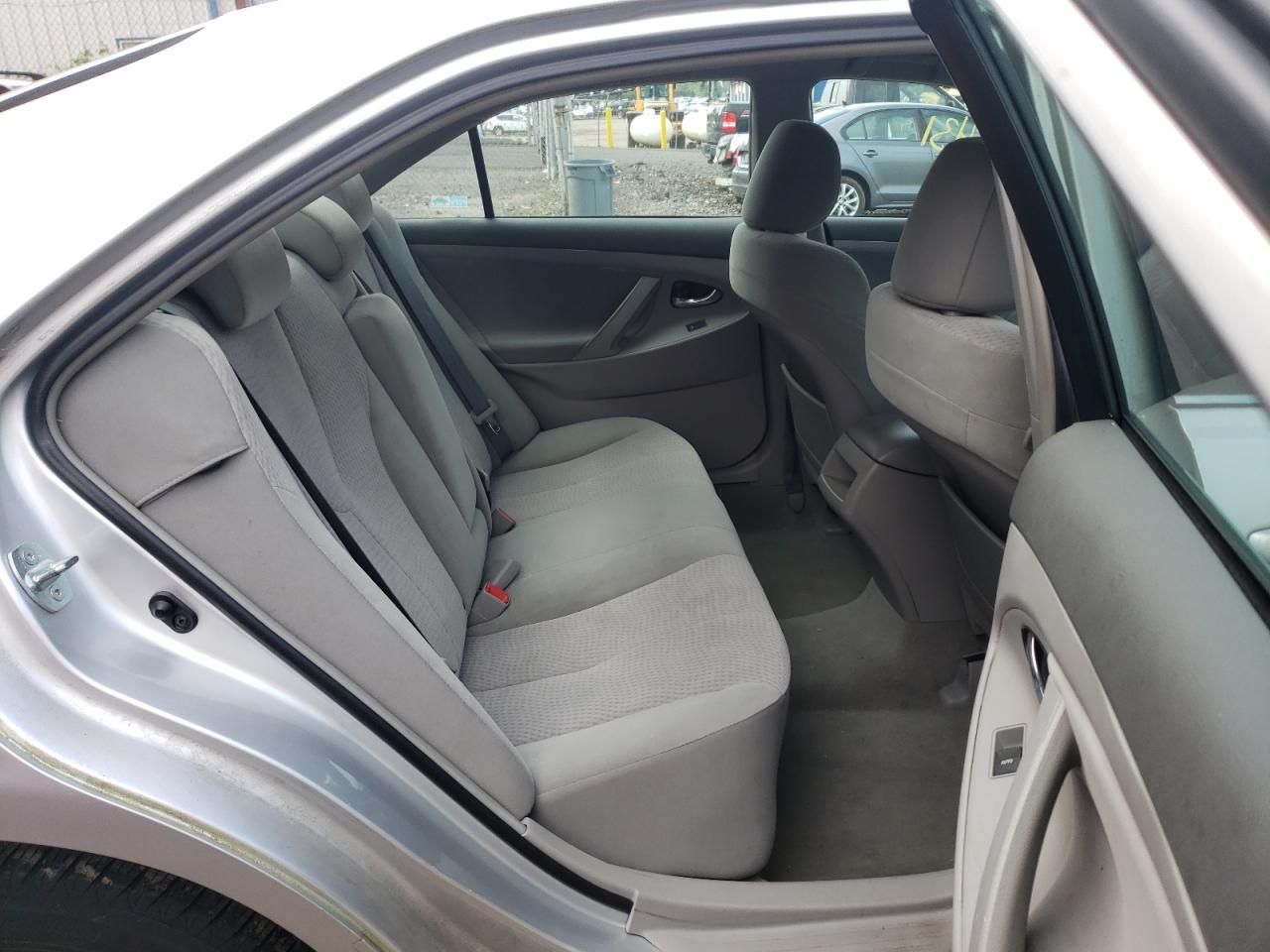 Photo 6 from auction – 2011 TOYOTA CAMRY BASE with VIN 4T1BF3EK3BU738899