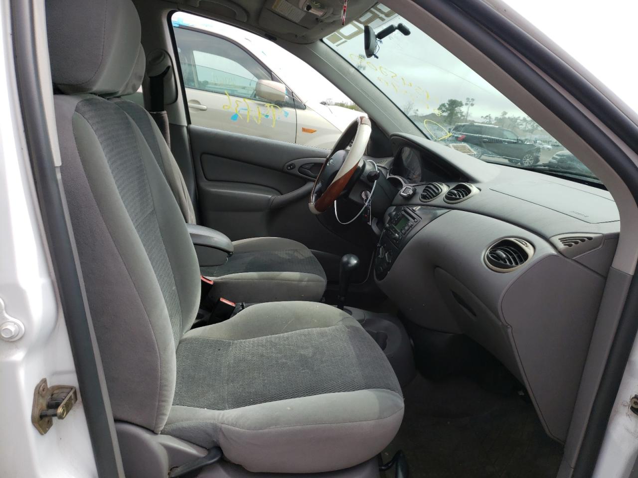 Photo 5 from auction – 2003 FORD FOCUS SE with VIN 1FAFP36313W207870