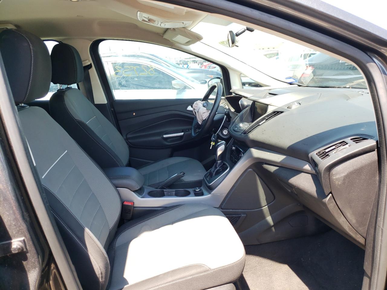 Photo 5 from auction – 2015 FORD C-MAX SE with VIN 1FADP5AU0FL106196