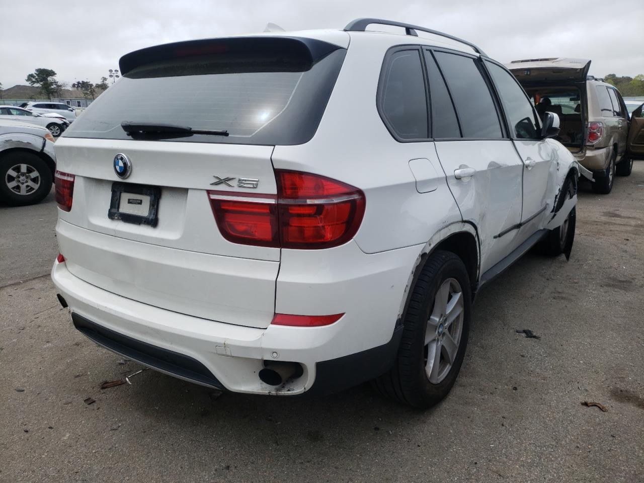 Photo 4 from auction – 2012 BMW X5 XDRIVE3 with VIN 5UXZV4C57CL758829