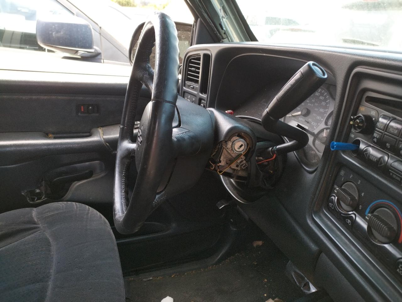 Photo 19 from auction – 2002 CHEVROLET SILVERADO with VIN 2GCEC19T121271415