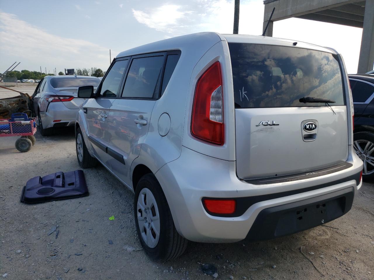 Photo 3 from auction – 2012 KIA SOUL with VIN KNDJT2A55C7456265