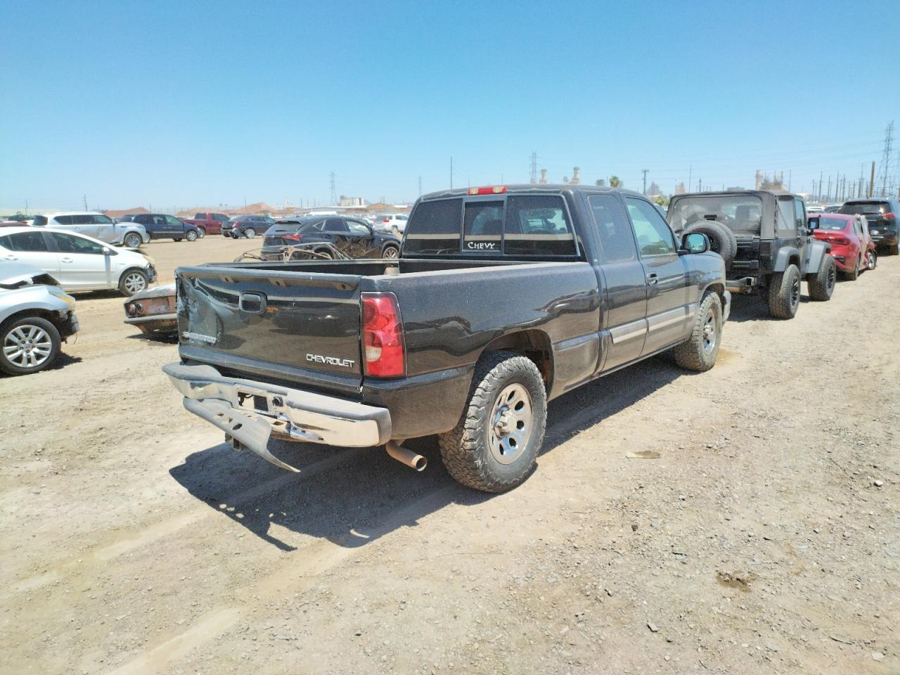 Photo 4 from auction – 2005 CHEVROLET SILVERADO with VIN 2GCEC19T751176930