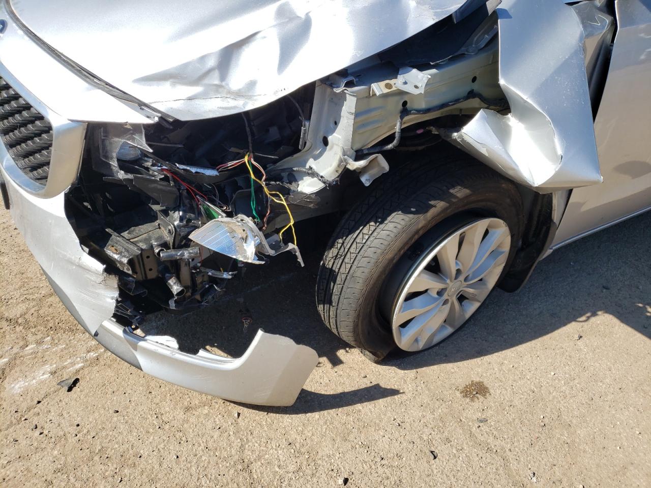 Photo 9 from auction – 2016 KIA SEDONA EX with VIN KNDMC5C12G6147695