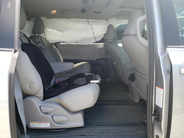 Photo 6 from auction – 2017 TOYOTA SIENNA XLE with VIN 5TDYZ3DC0HS843980