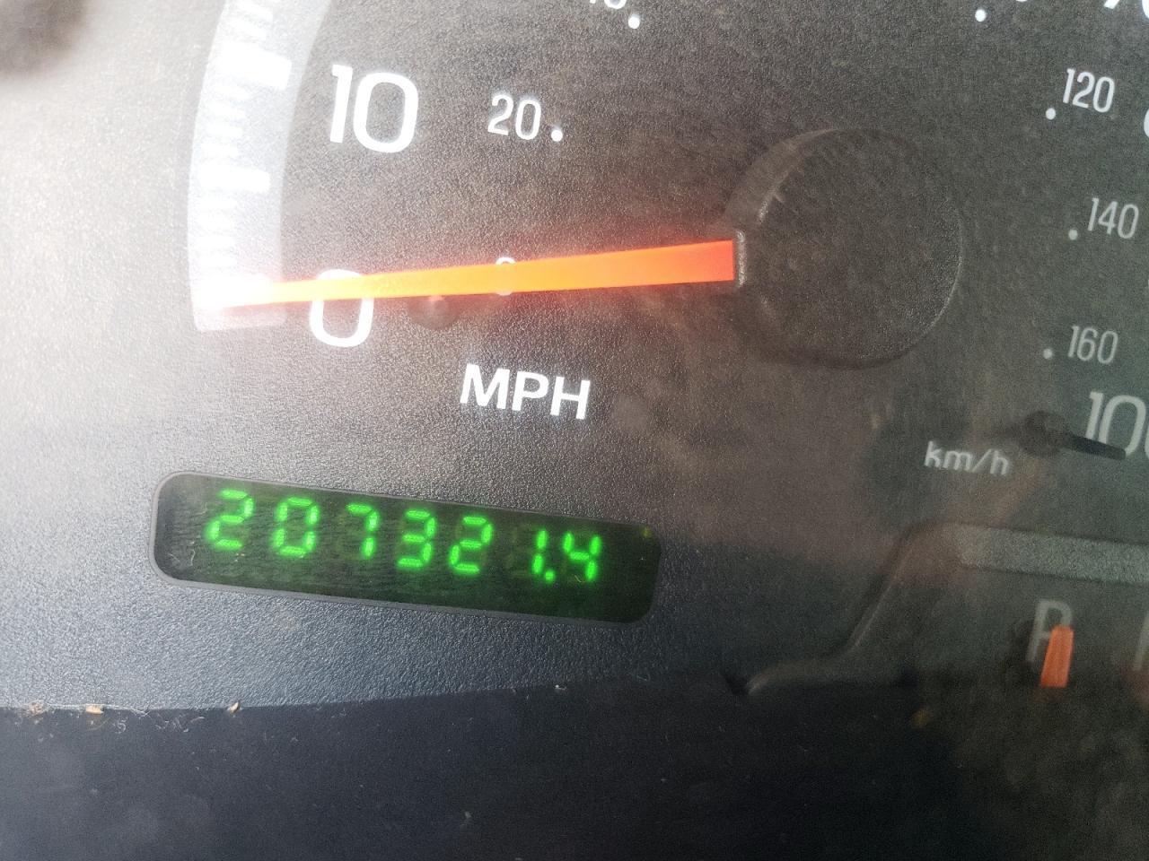 Photo 8 from auction – 2004 FORD F-150 HERI with VIN 2FTRX17W54CA91137