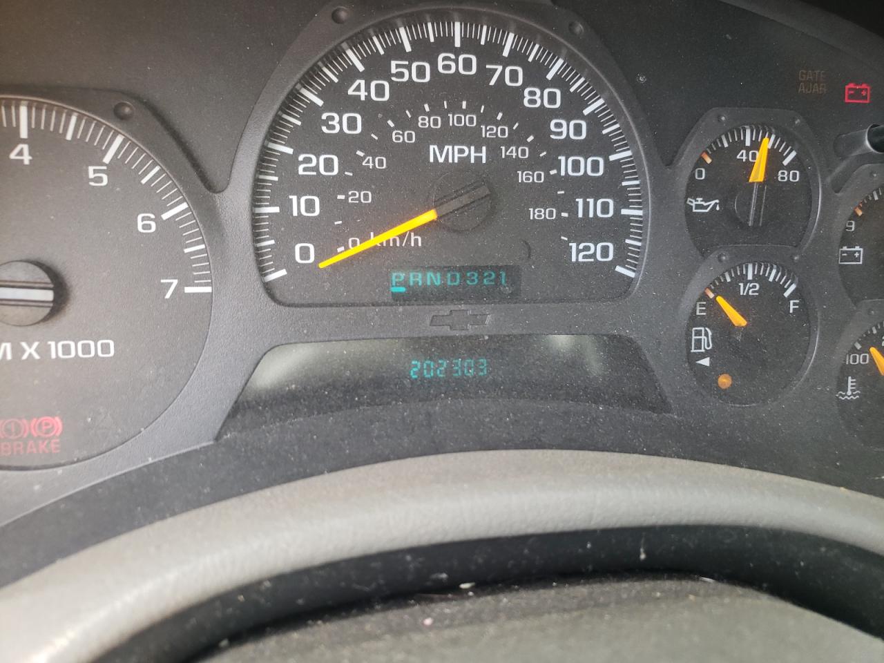 Photo 8 from auction – 2002 CHEVROLET TRAILBLAZE with VIN 1GNDT13S822460467