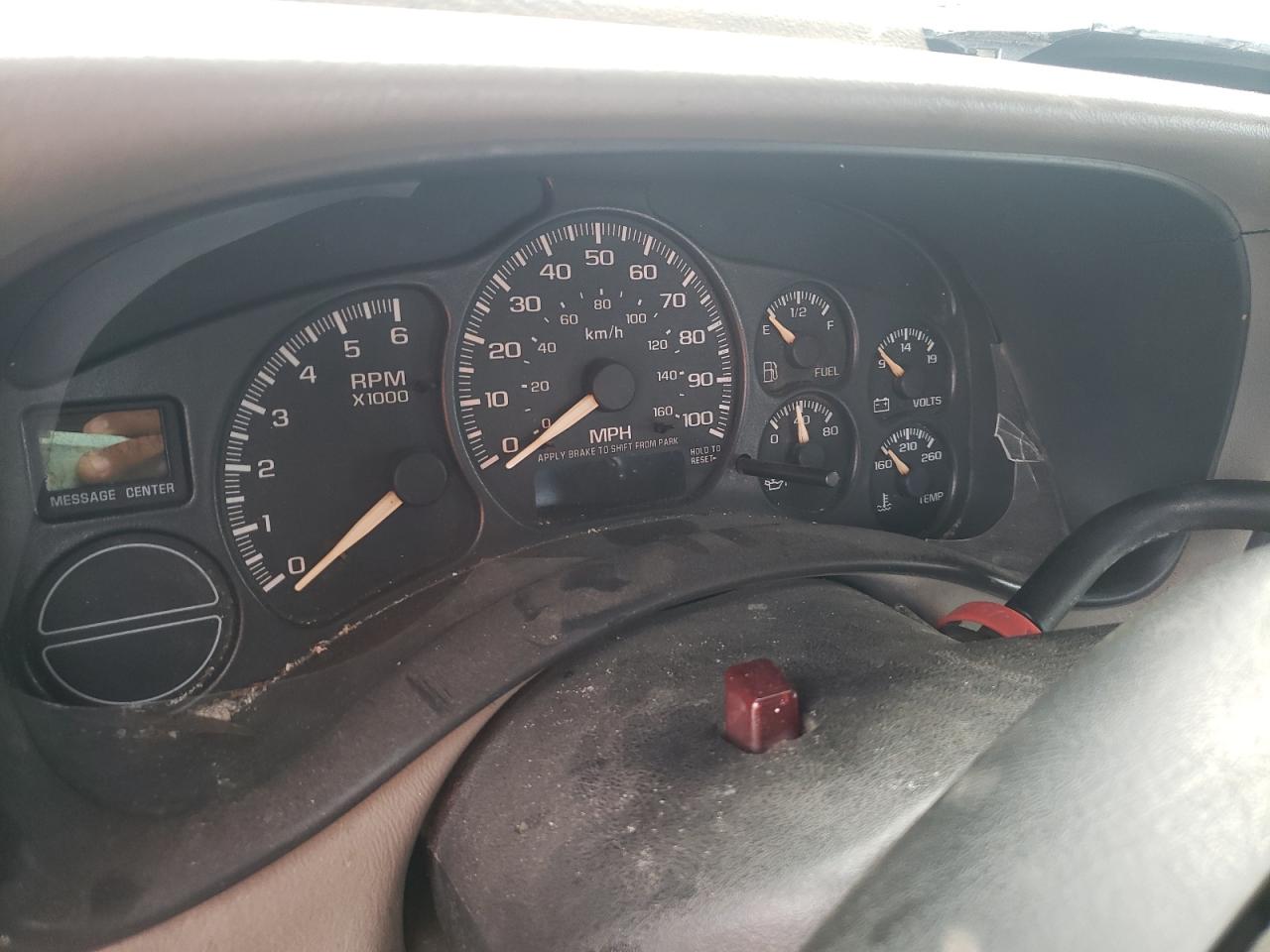 Photo 8 from auction – 2002 CHEVROLET SILVERADO with VIN 2GCEK19T321123091