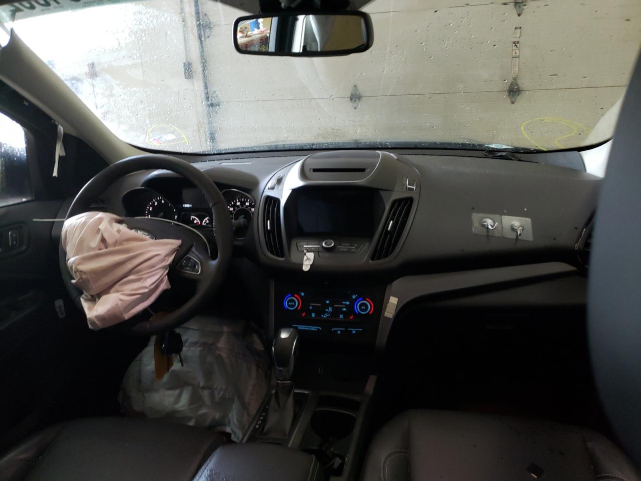 Photo 9 from auction – 2018 FORD ESCAPE SEL with VIN 1FMCU0HD9JUC05122