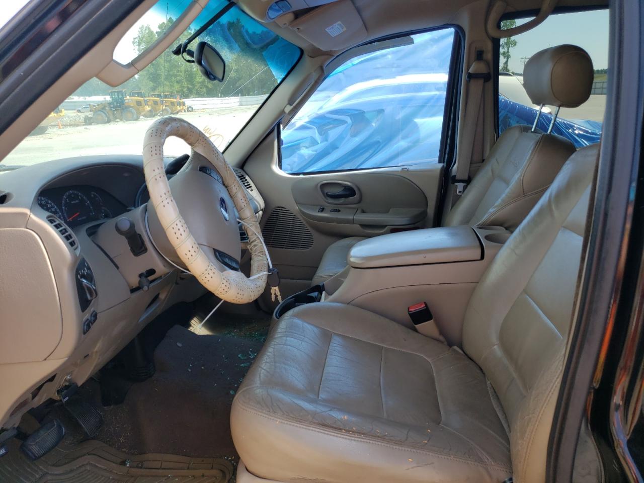 Photo 5 from auction – 2003 FORD F150 SUPER with VIN 1FTRW08L53KC60102
