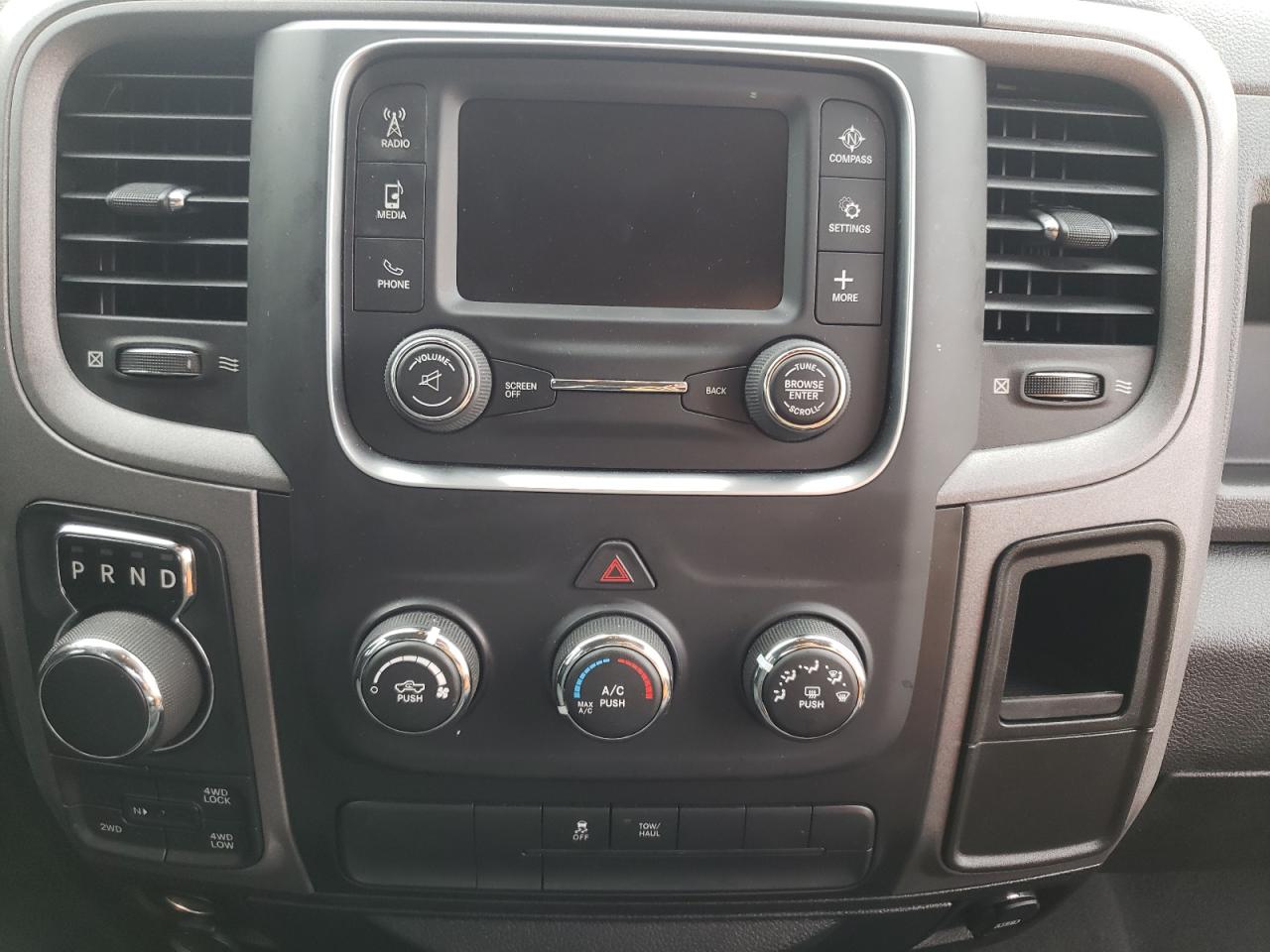 Photo 9 from auction – 2018 RAM 1500 ST with VIN 1C6RR7FGXJS343812