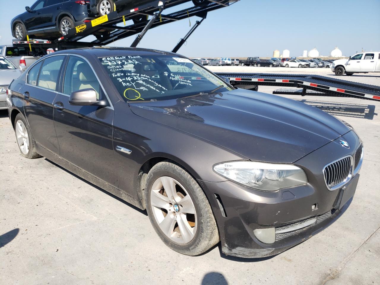 BMW 528 I 2011 with VIN WBAFR1C52BC737292 - Photo from auction